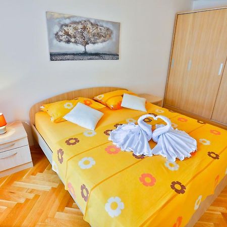 Ibis Apartment Split Bagian luar foto
