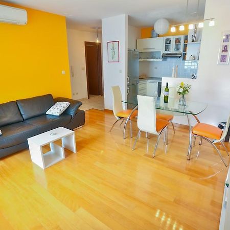 Ibis Apartment Split Bagian luar foto