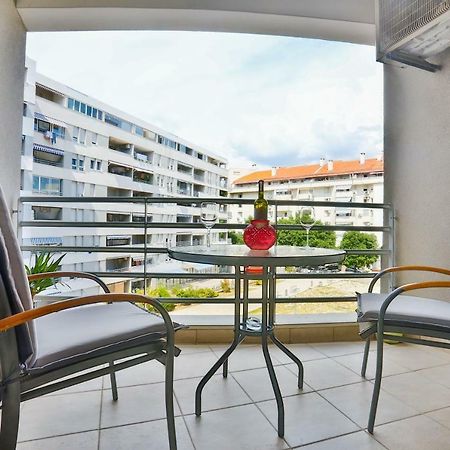 Ibis Apartment Split Bagian luar foto