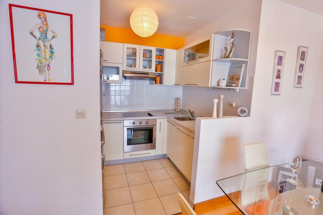 Ibis Apartment Split Bagian luar foto
