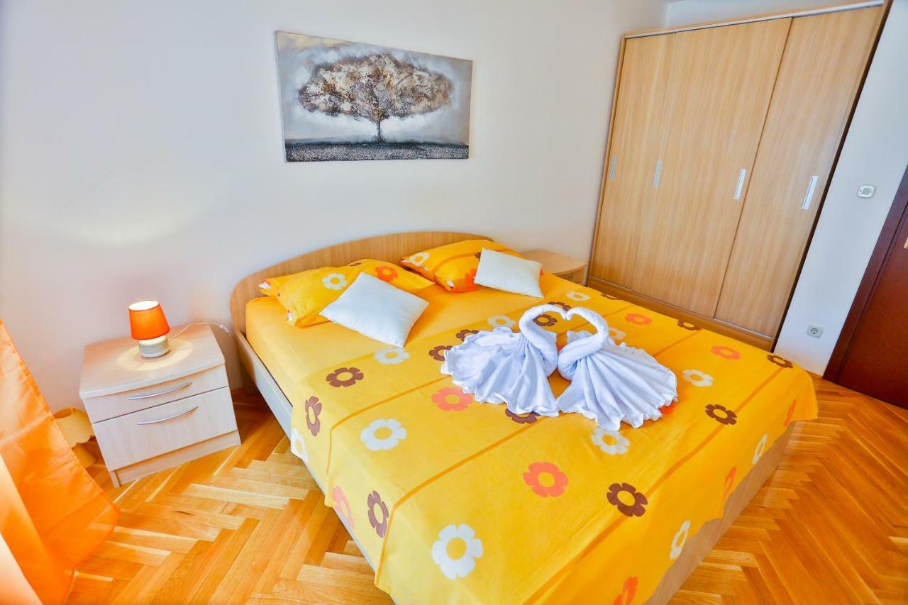 Ibis Apartment Split Bagian luar foto