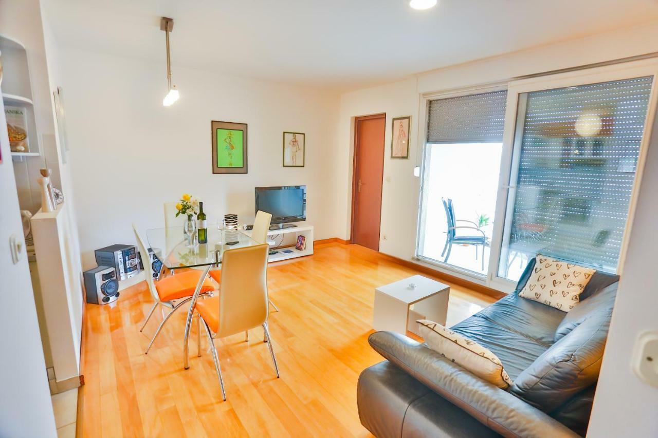 Ibis Apartment Split Bagian luar foto