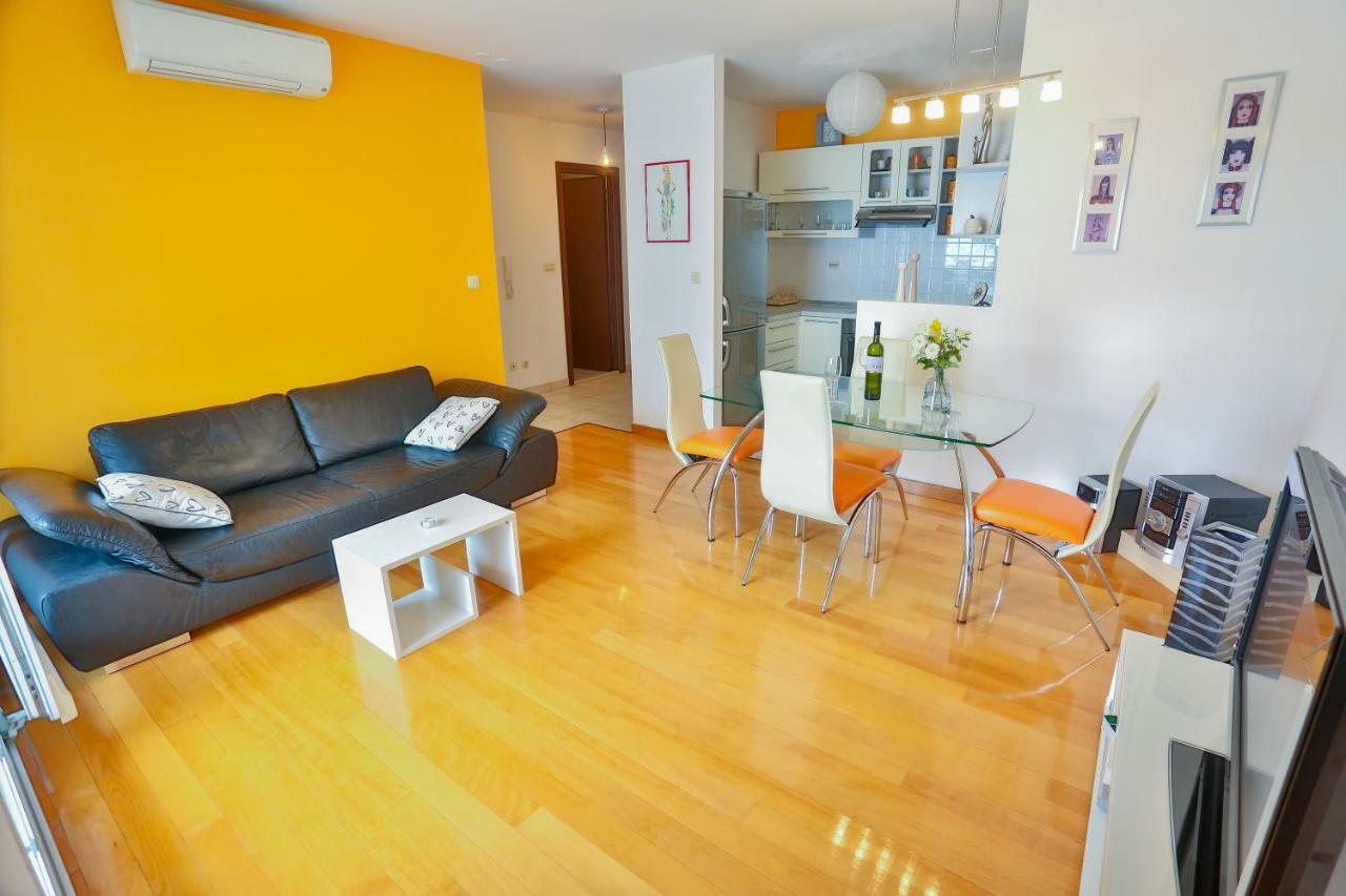 Ibis Apartment Split Bagian luar foto