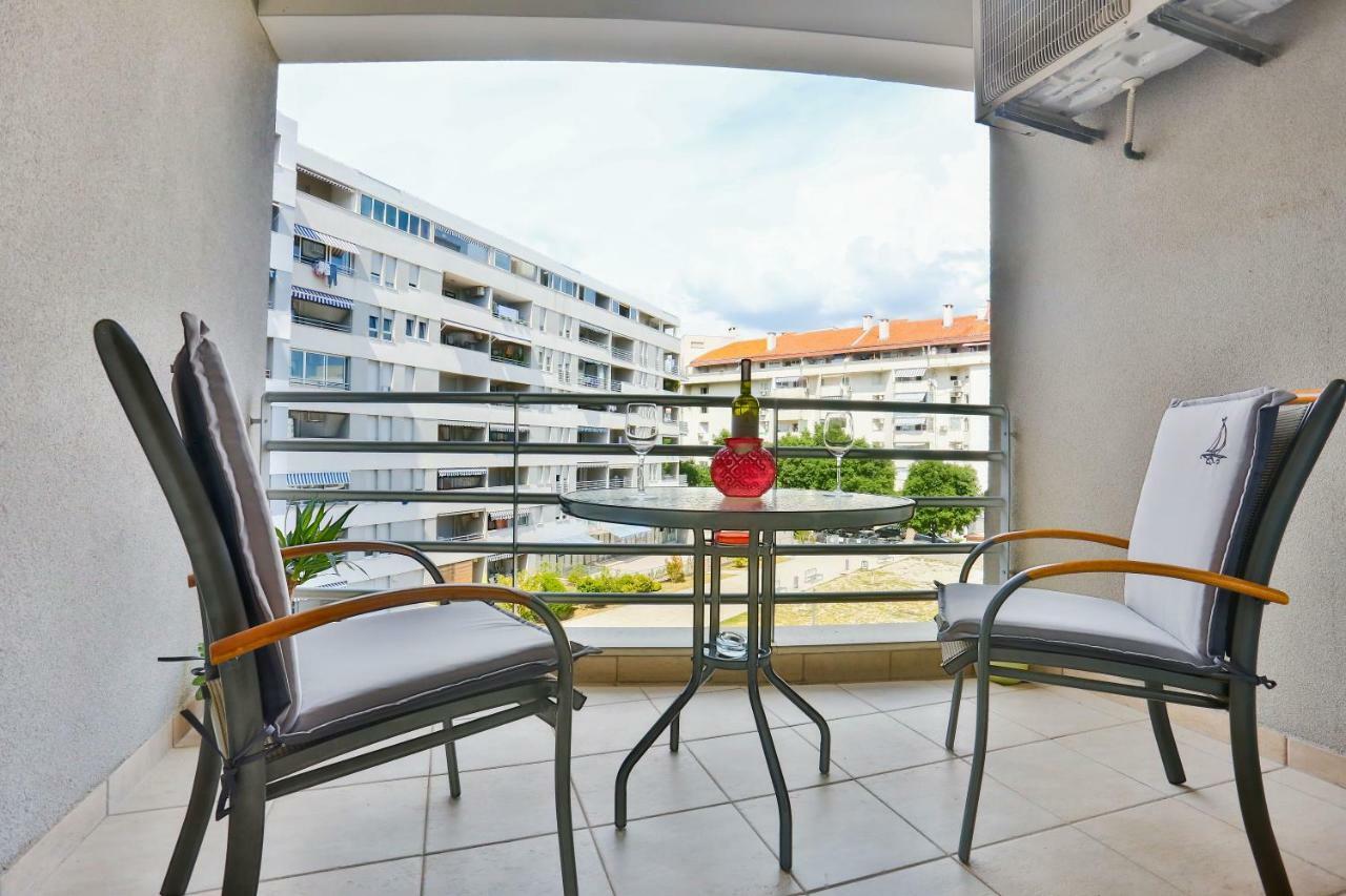 Ibis Apartment Split Bagian luar foto