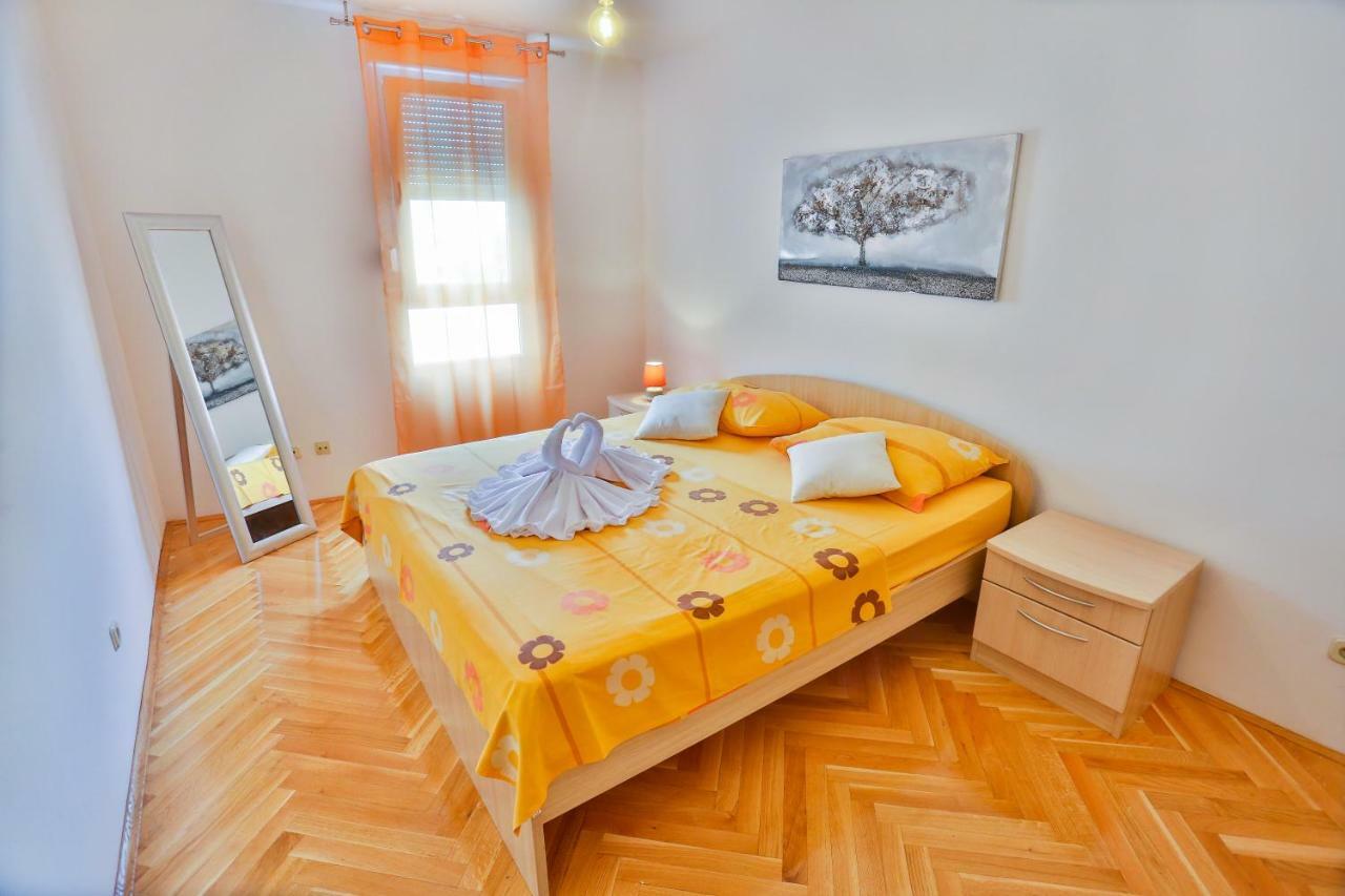 Ibis Apartment Split Bagian luar foto