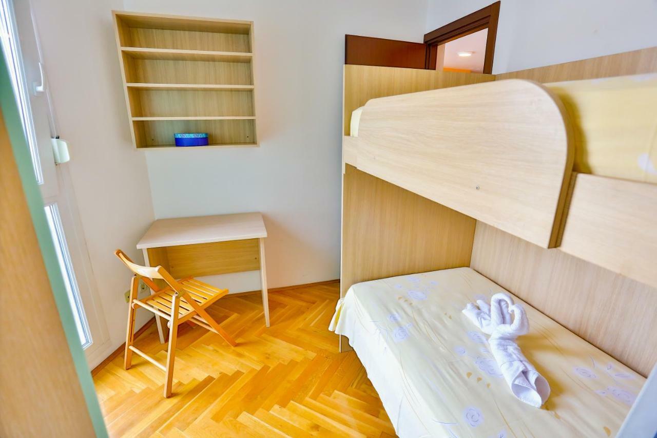 Ibis Apartment Split Bagian luar foto